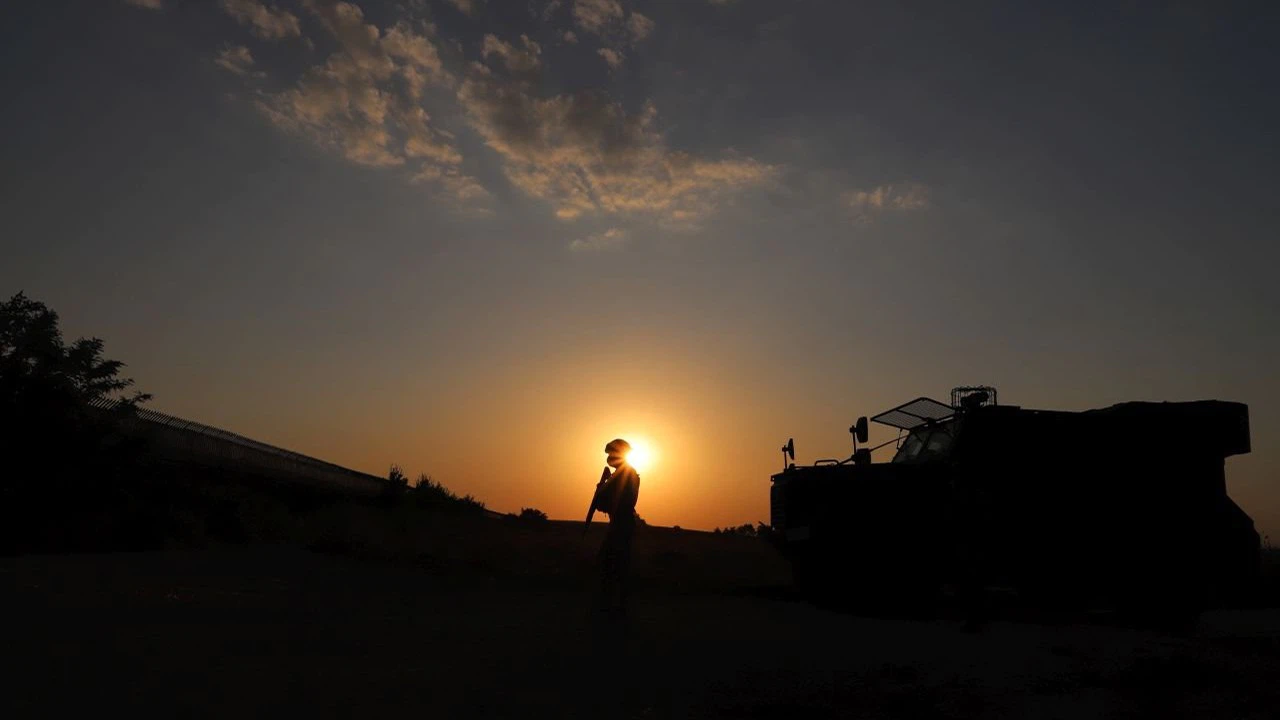 Türkiye'ye girmeye çalışan 5 kişi yakalandı