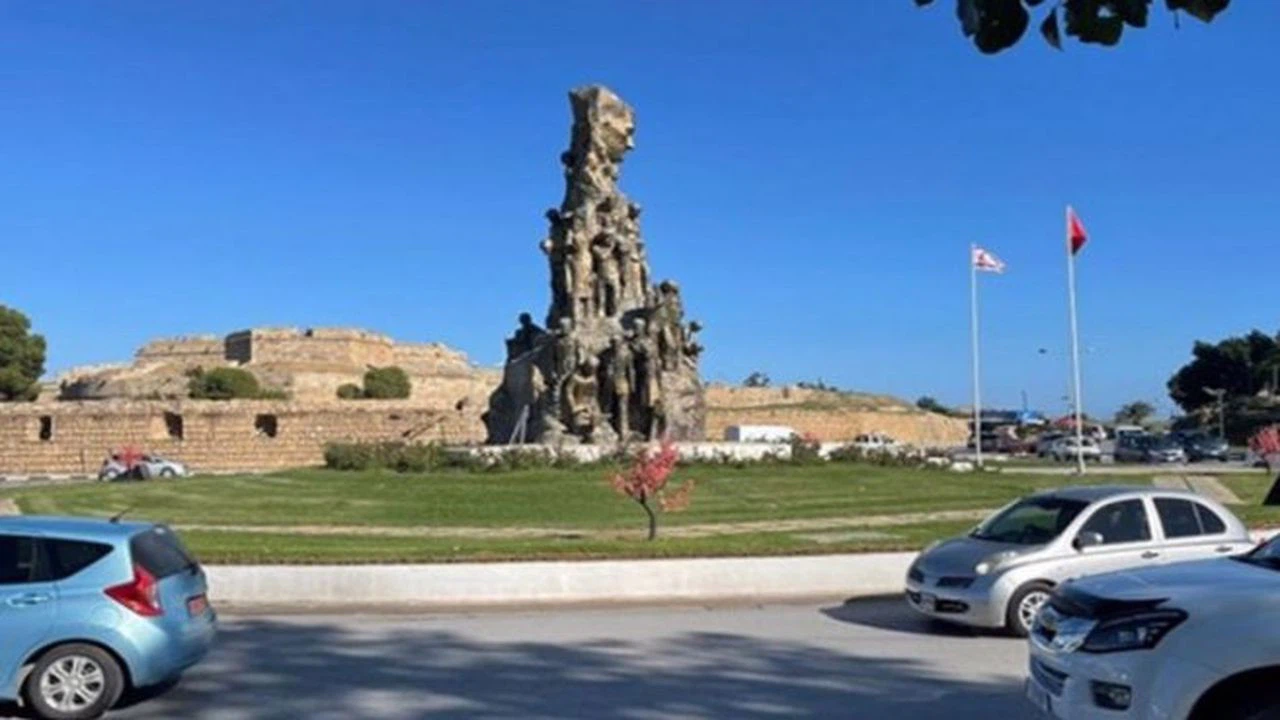 KKTC'de Yunanistan bayrağı asmak isteyen Rum vatandaş yakalandı