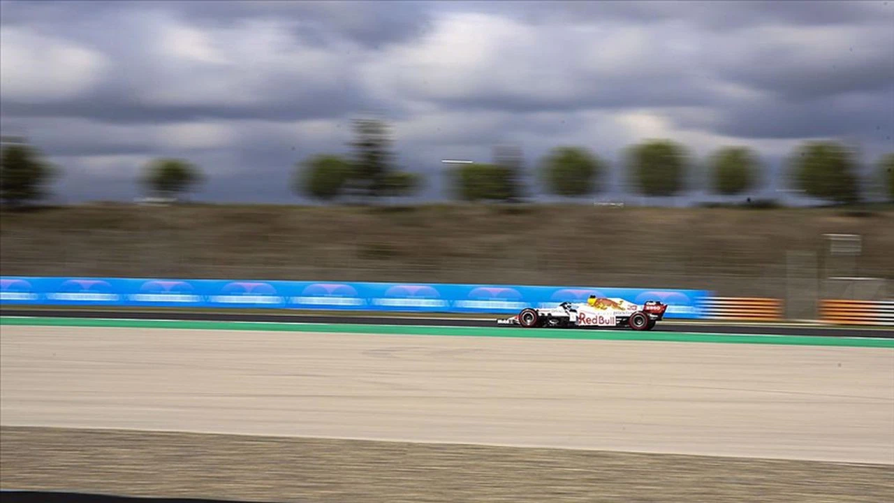 Şampiyonun belli olacağı F1 Abu Dabi Grand Prix'sinde pole pozisyonu Verstappen'in