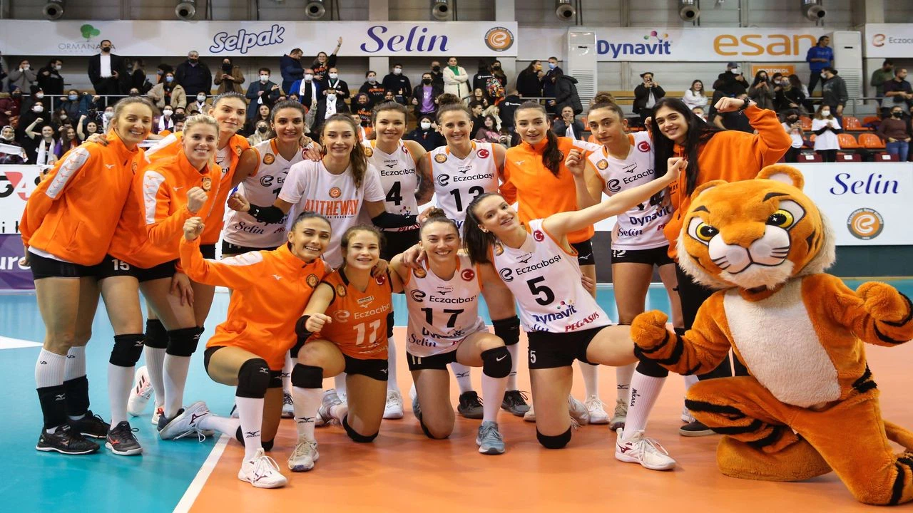 Eczacıbaşı Dynavit, CEV Kupası'nda çeyrek finalde