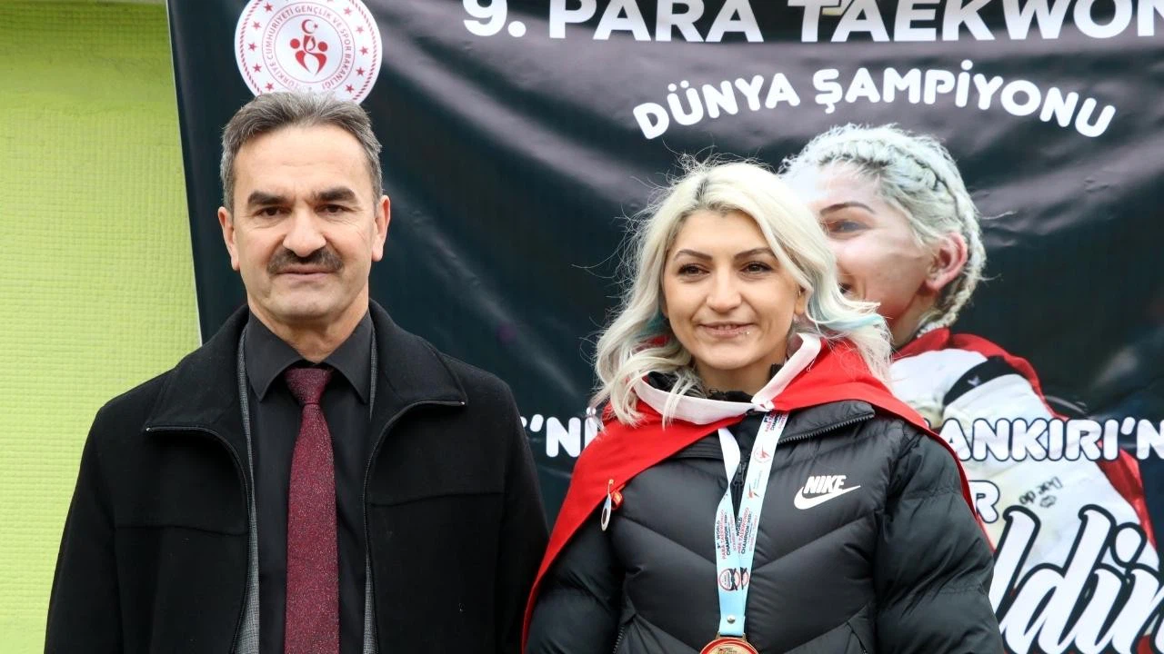 Dünya şampiyonu para tekvandocu Seçil Er memleketinde coşkuyla karşılandı