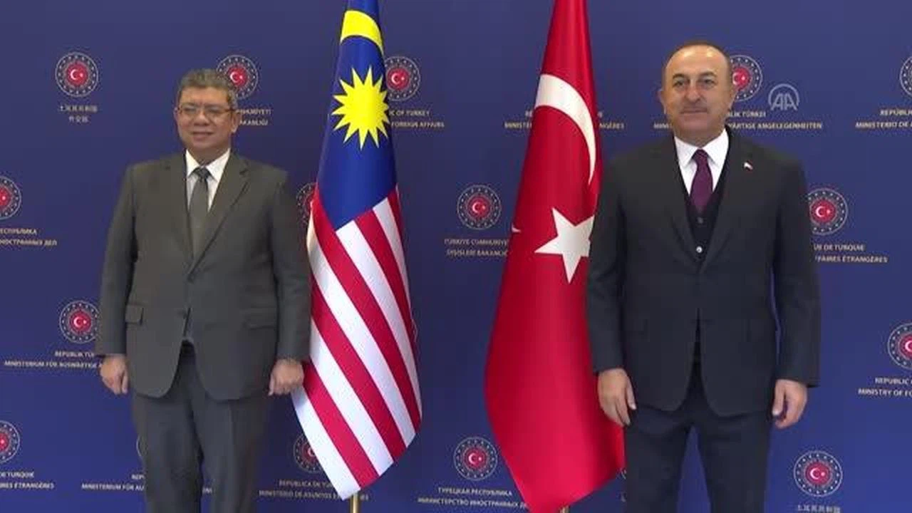 Bakan Çavuşoğlu'ndan Ermenistan ile ilişkiler hakkında açıklama