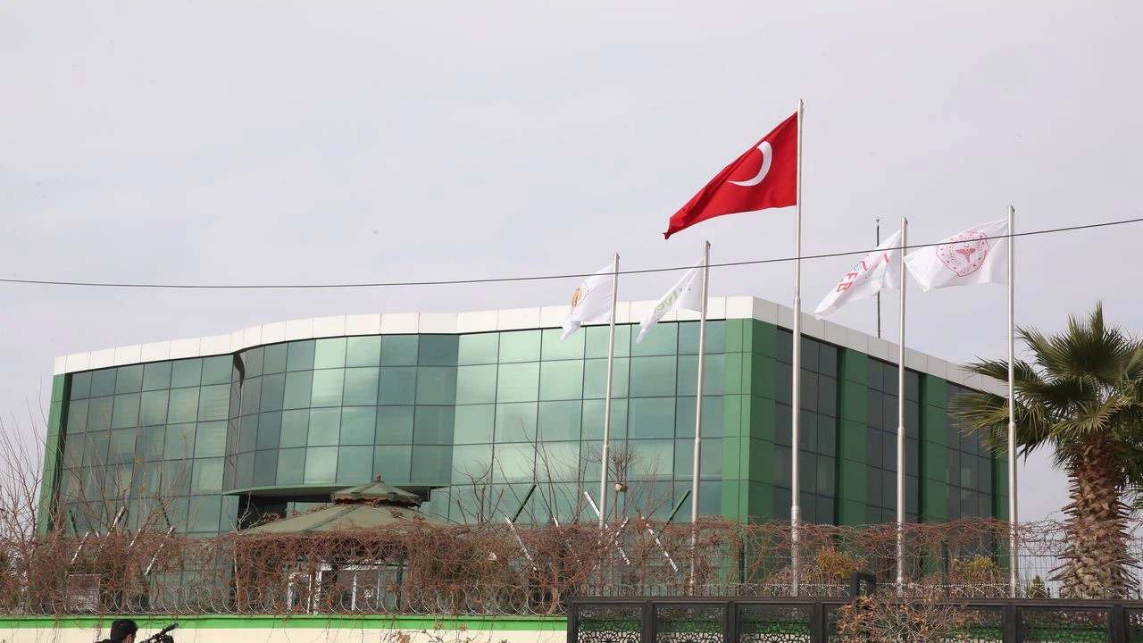 Şanlıurfa'daki TURKOVAC üretim tesisi gazetecilere tanıtıldı