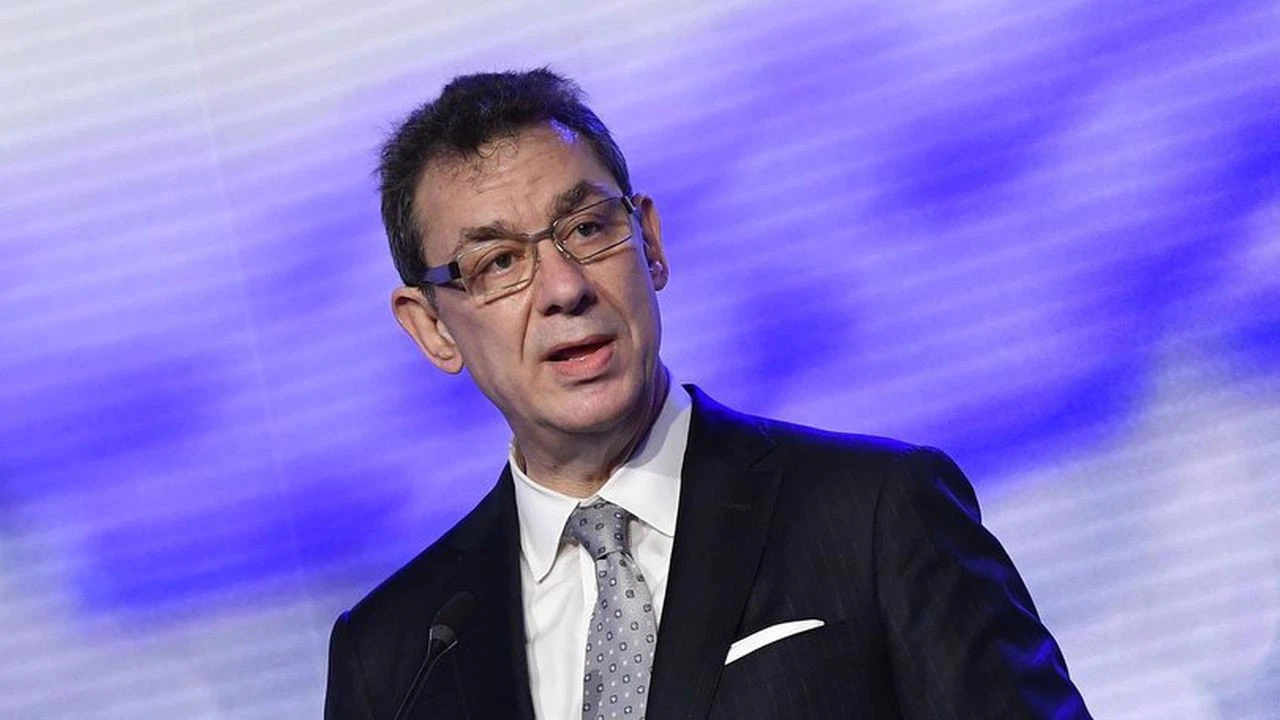 Pfizer CEO’su Bourla: Birkaç ay içinde normal hayata dönebiliriz