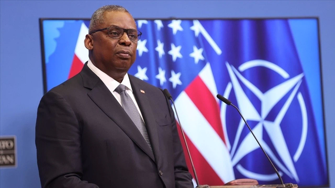 ABD Savunma Bakanı Austin, Rusya'nın Ukrayna'ya girecek kadar askeri yığınak yaptığını söyledi