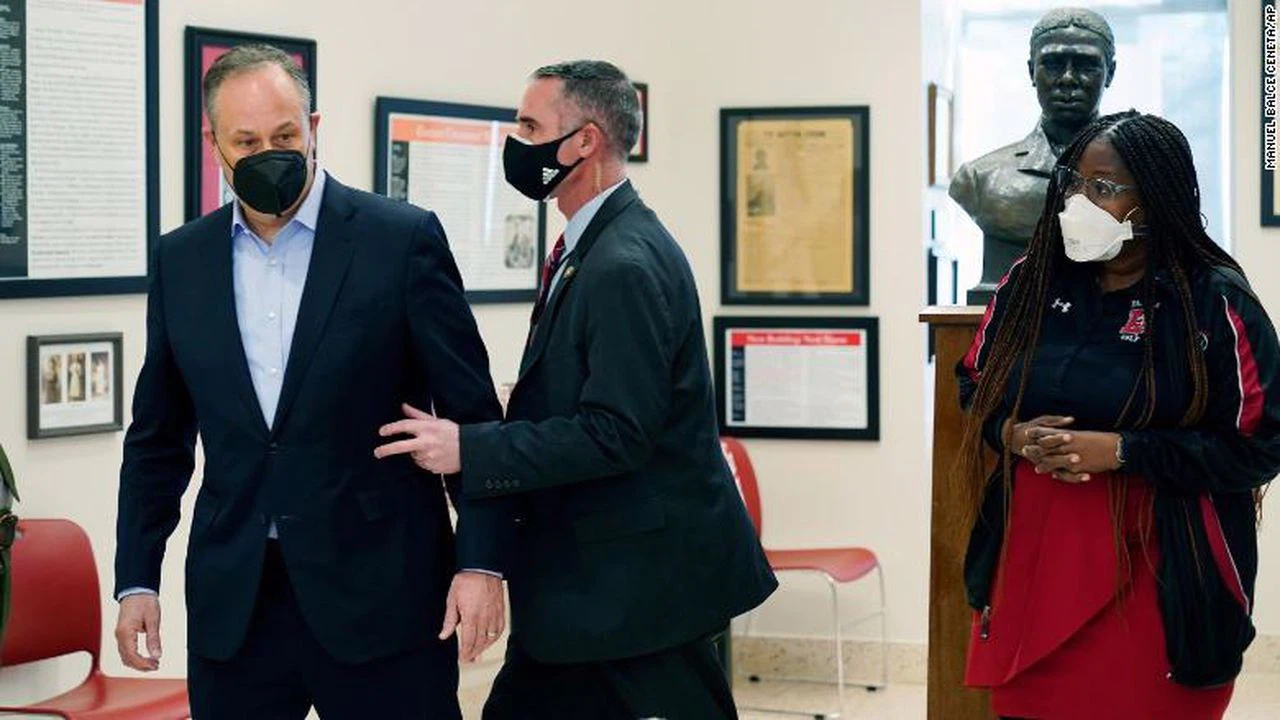 ABD Başkan Yardımcısı Harris'in eşi, katıldığı etkinlikten bomba ihbarıyla çıkarıldı