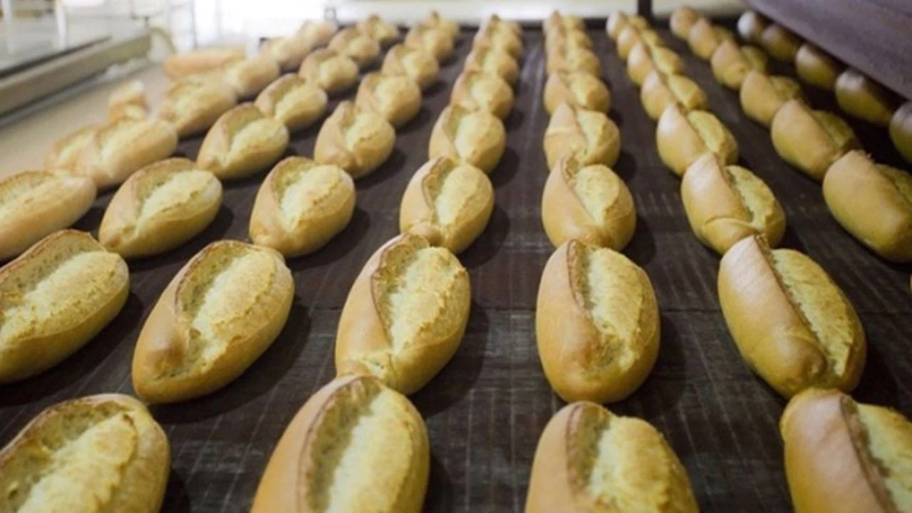 İstanbul'da Halk Ekmek'in paketli ürünlerine yüzde 116'ya varan oranlarda zam yapıldı