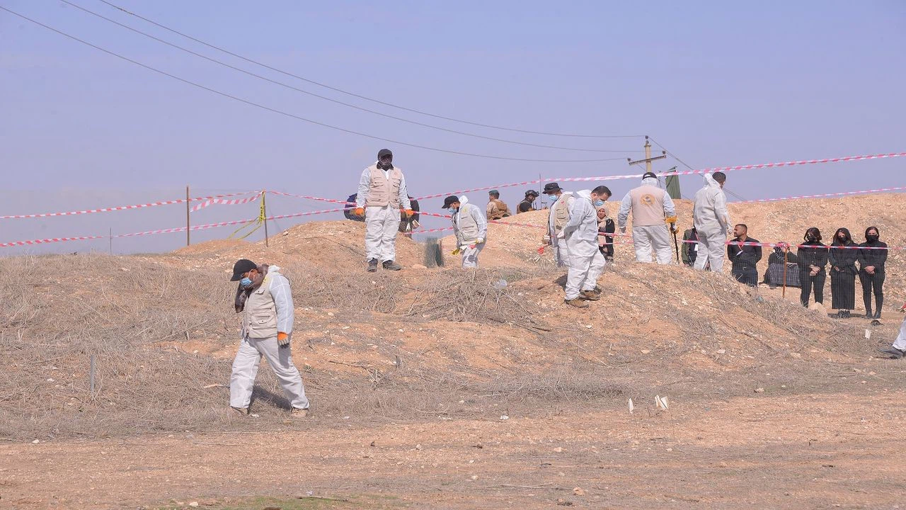Musul'un Sincar ilçesinde 4 yeni toplu mezar bulundu