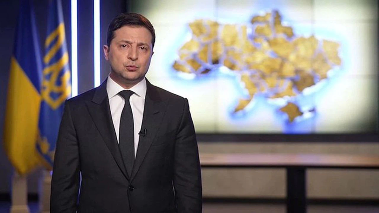 Zelenskiy: "Rus işgal güçleri Çernobil santralini ele geçirmeye çalışıyor"