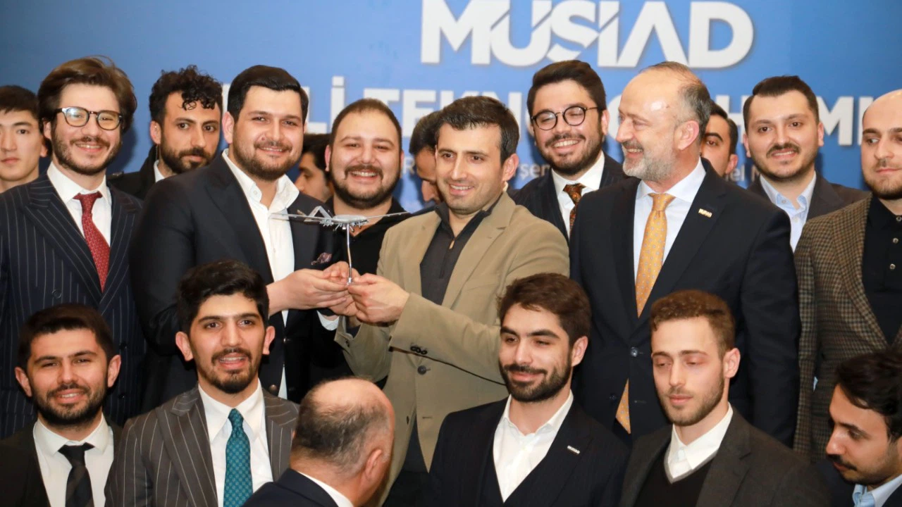 "Dünyada SİHA'lar ile kazanılan ilk savaşı, Türk orduları kazandı"