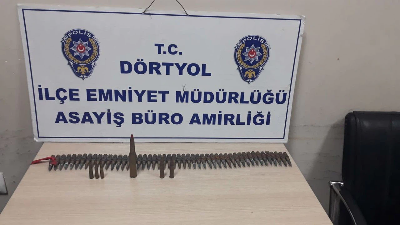 Hatay'da yol kenarına el bombası atılmasıyla ilgili 3 zanlı daha yakalandı