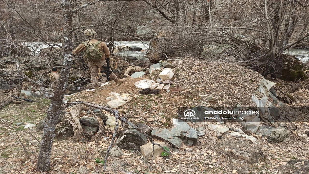 Tunceli’de teröristlerin kullandığı 5 sığınak imha edildi