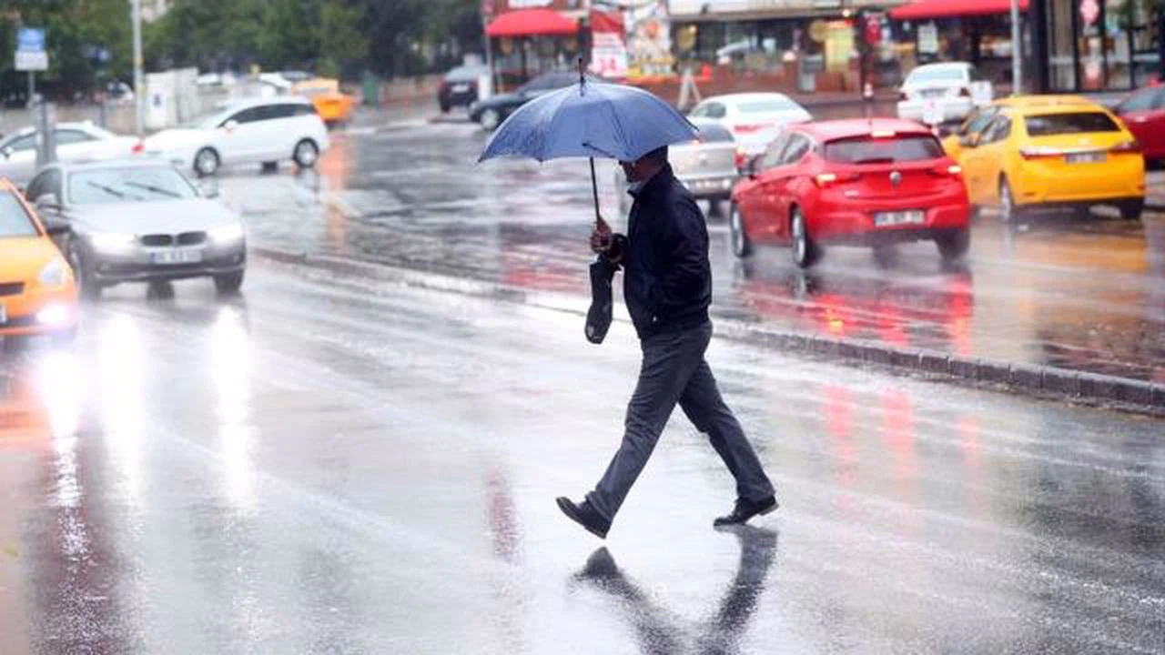 Türkiye'de yarın hava sıcaklıkları düşüyor, yüksek kesimlere kar geliyor