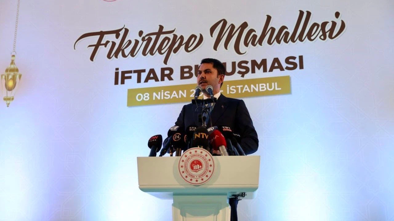 Bakan Murat Kurum, Fikirtepe'de iftar programına katıldı