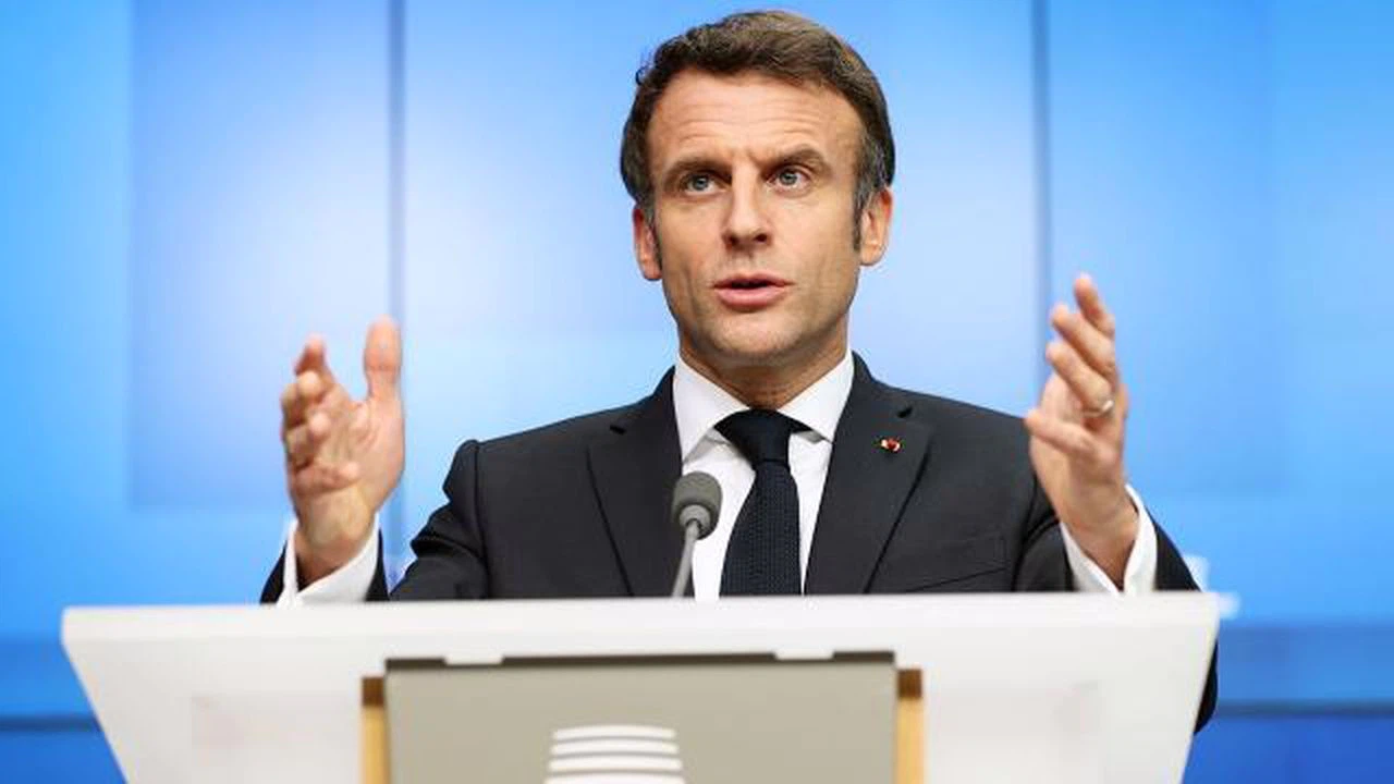 Macron: Soykırımı siyasiler değil hukukçular tanımlamalı