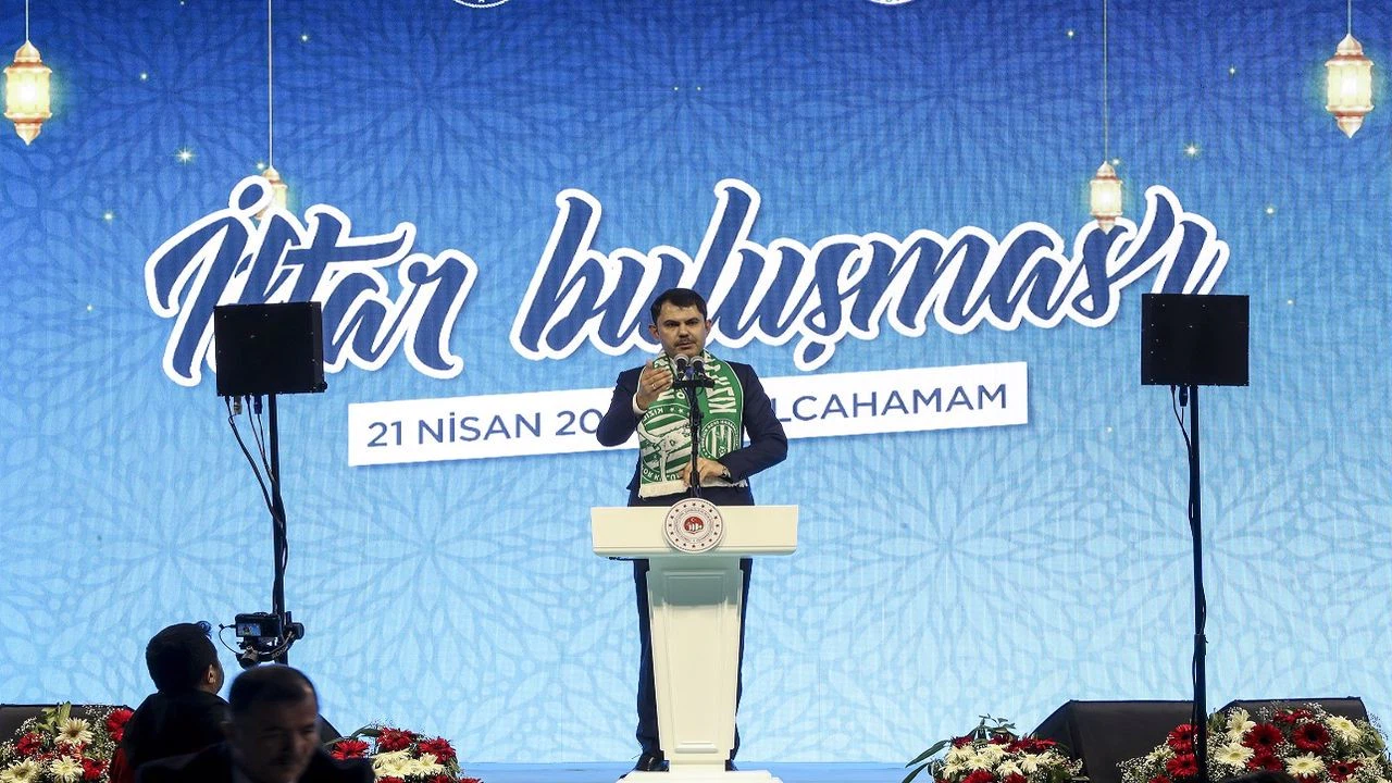 Bakan Kurum, Kızılcahamam Belediyesinin iftar programında konuştu