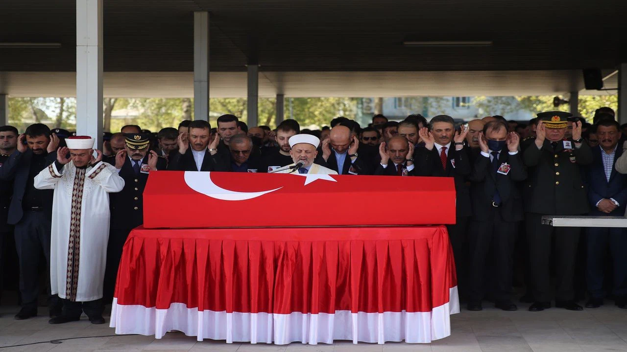 Şehit özel harekat polisi Altunörs, Malatya'da son yolculuğuna uğurlandı