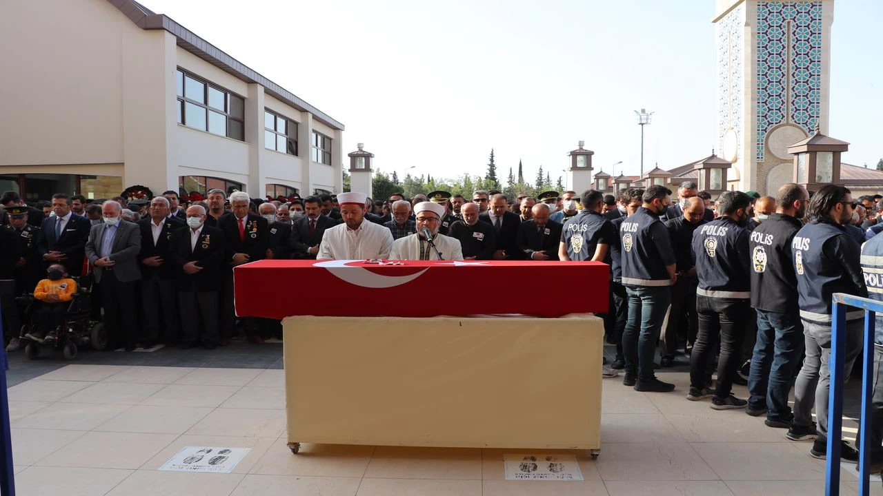 Şehit Piyade Teğmen Bekir Can Kerek, Denizli'de son yolculuğuna uğurlandı