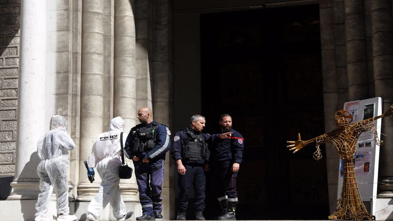 Fransa'da kilisede rahibe bıçaklı saldırı: 2 yaralı
