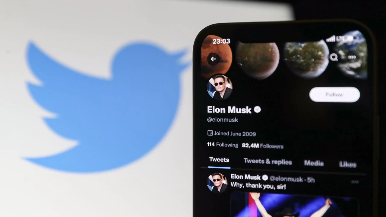 Elon Musk, Twitter'ı yaklaşık 44 milyar dolara satın almak için anlaştı