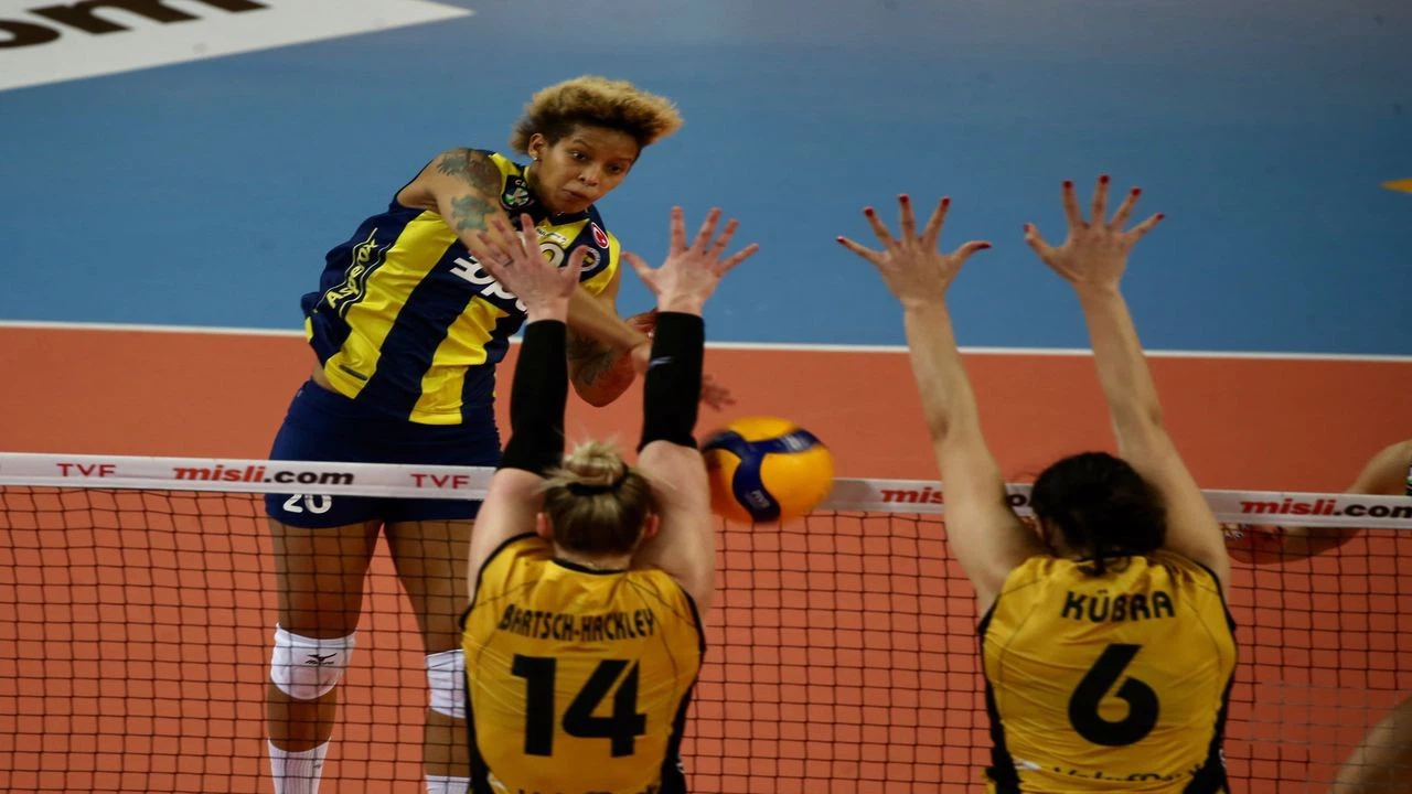 Sarı-lacivertliler, seride 2-1 öne geçti