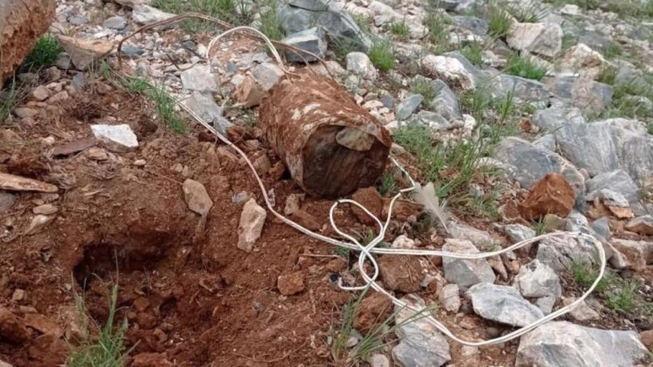 Tunceli'de bulunan el yapımı patlayıcı imha edildi