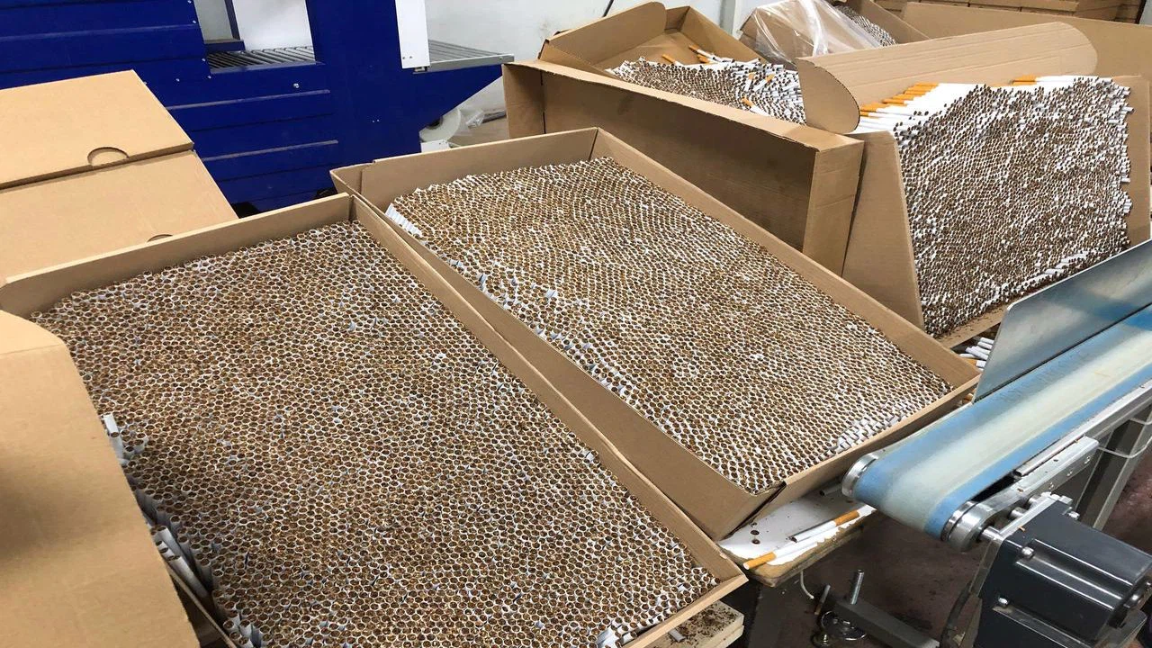 Mersin'de 2 milyon makaron ele geçirildi