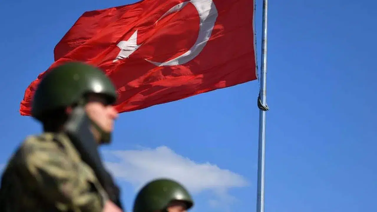 Pençe-Kilit operasyon bölgesinde ağır yaralanan Uzman Çavuş Kapılay şehit oldu.