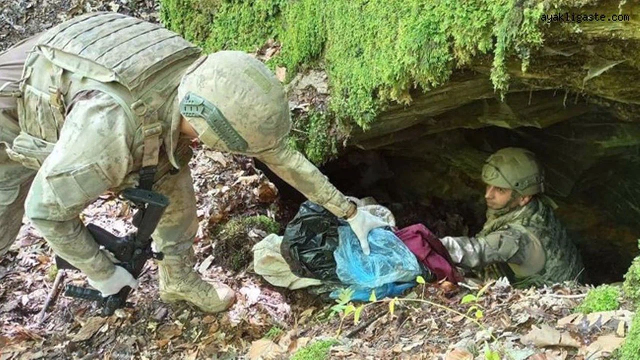 "Yeşil" ve "gri" kategoride aranan iki terörist etkisiz hale getirildi