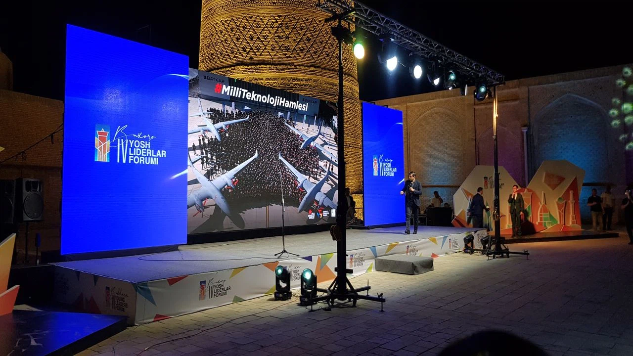 Baykar Teknoloji Lideri Selçuk Bayraktar, Buhara'da TDT 4. Genç Liderler Forumu'nda konuştu