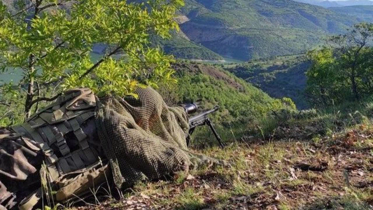 Fırat Kalkanı ve Zeytin Dalı bölgelerinde 11 PKK/YPG'li terörist etkisiz hale getirildi