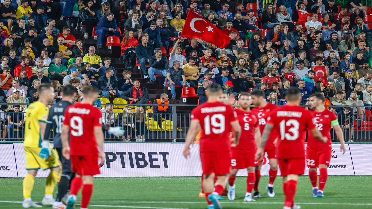 A Milli Futbol Takımı UEFA Uluslar Ligi'nde liderliğini sürdürdü