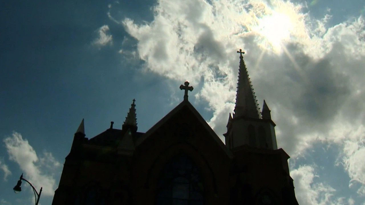 Kanada'da Quebec Katolik Kilisesi'nde cinsel istismar iddialarına karışan 87 kişi belirlendi