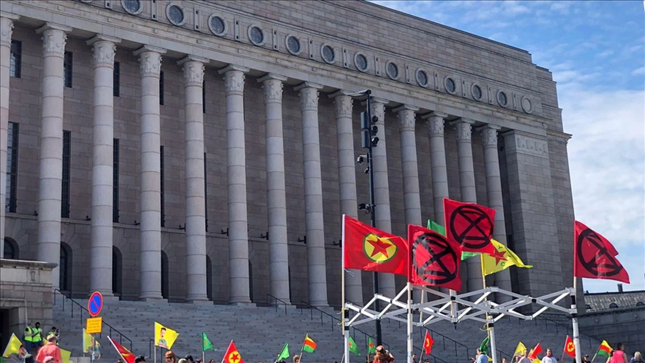Finlandiya ve İsveç'te terör örgütü YPG/PKK yandaşları gösteri yaptı