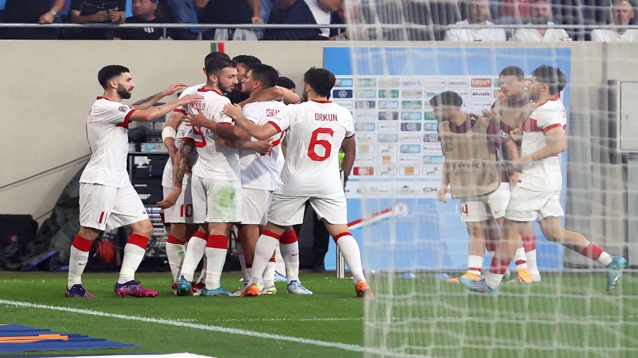 A Milli Futbol Takımı, UEFA Uluslar Ligi'nde liderliğini sürdürdü