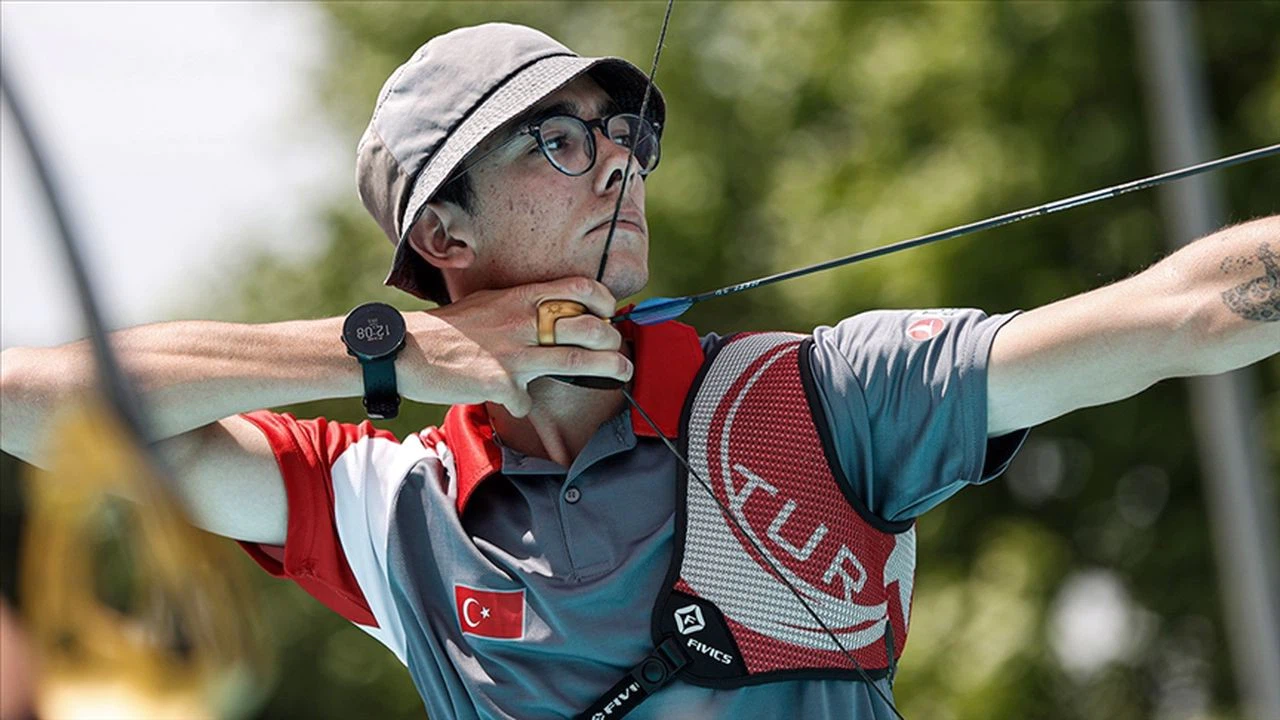 Mete Gazoz'a 2021 yılının sporcusu ödülü verildi!