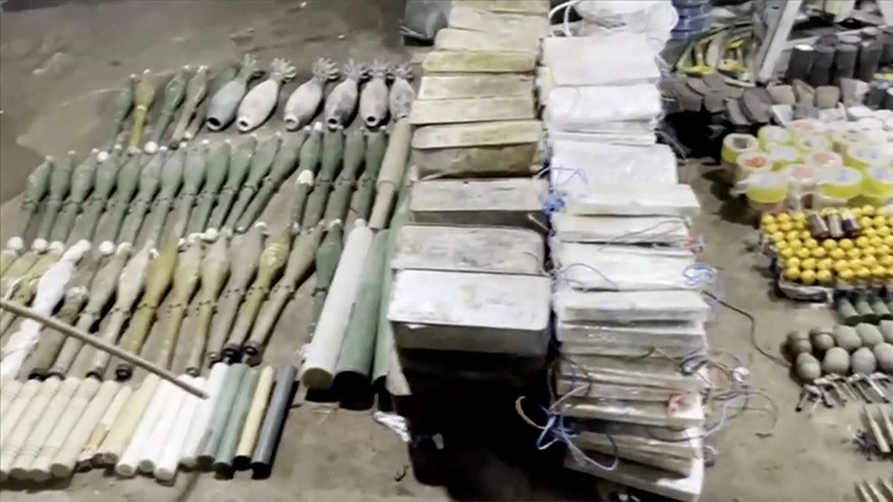 Pençe-Kilit Operasyonu bölgesinde çok sayıda silah ve mühimmat ele geçirildi