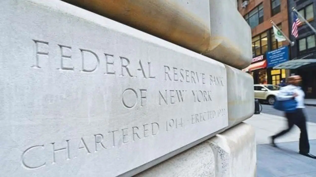 Fed, fiyat istikrarını sağlama taahhüdünün "koşulsuz" olduğunu vurguladı