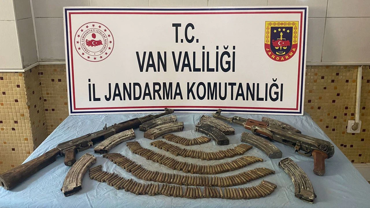 Van'da silah ve mühimmat ele geçirildi