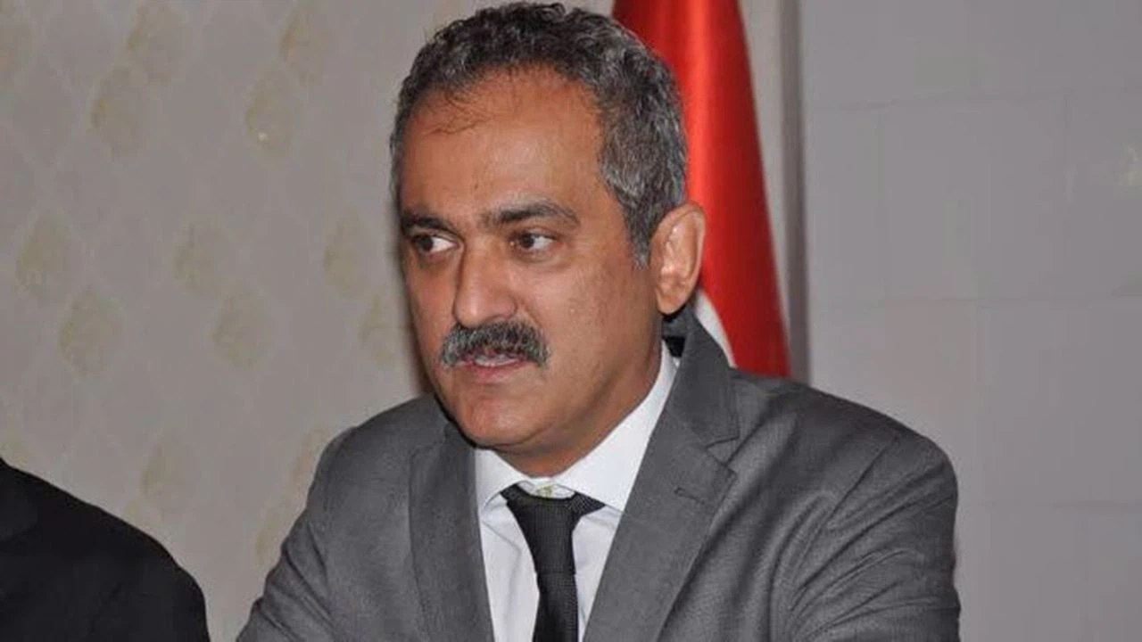 Bakan Özer, 20 bin yeni öğretmen atama takvimini en kısa sürede açıklayacaklarını bildirdi