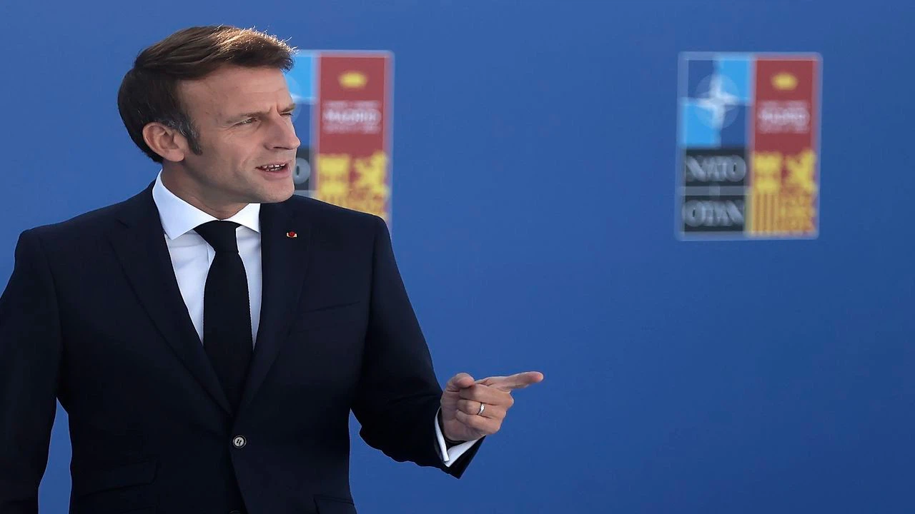 Macron, Türkiye'nin Finlandiya ve İsveç'in NATO'ya katılımına ilişkin adımından memnun
