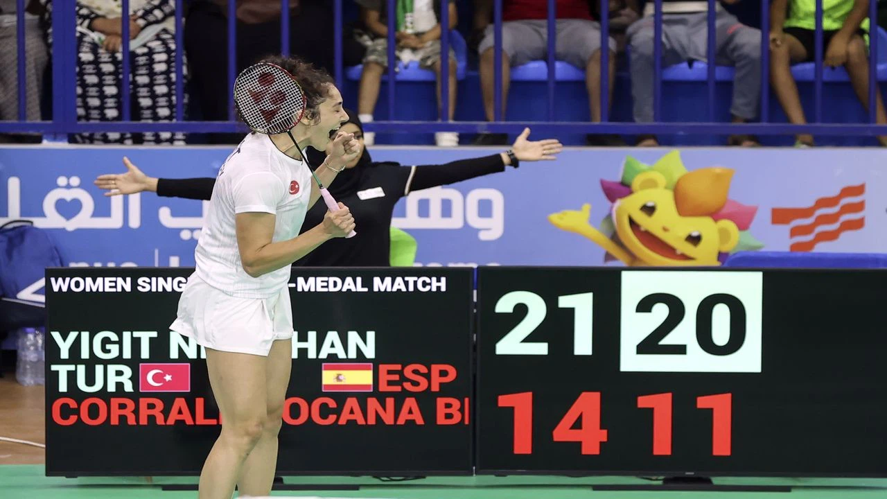 Neslihan Yiğit altın madalya kazandı