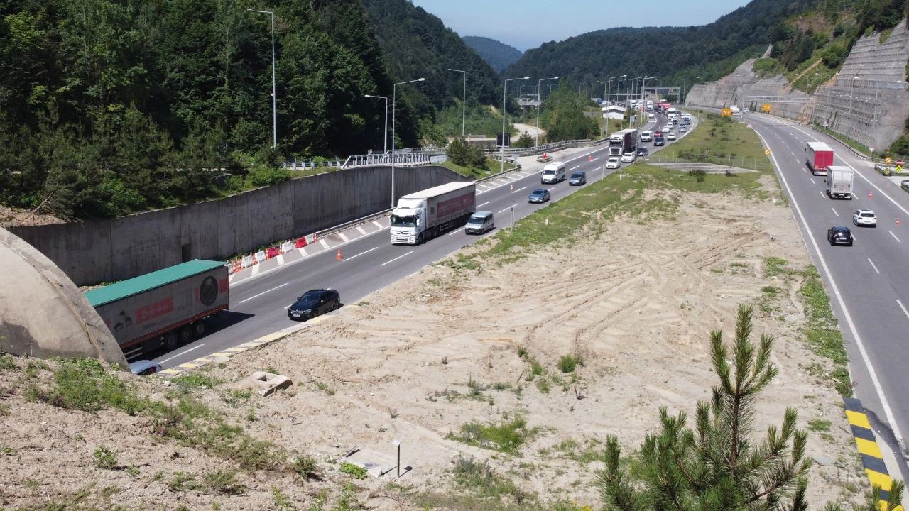 Otoyollarda bayram yoğunluğu erken başladı