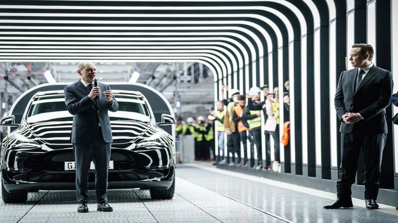 Almanya Başbakanı: "Stratejik alanlarda küresel tedarik zincirlerine bağımlılık büyük risk"