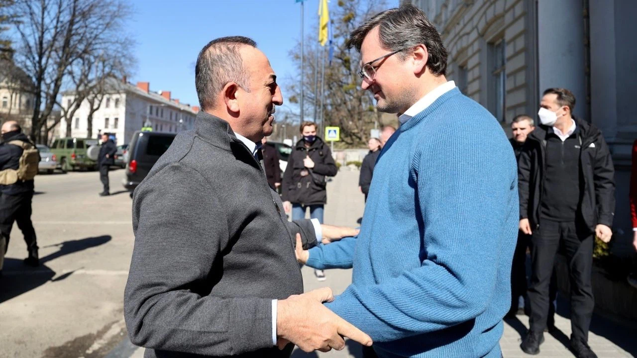 Çavuşoğlu, Ukraynalı mevkidaşı Kuleba ile görüştü