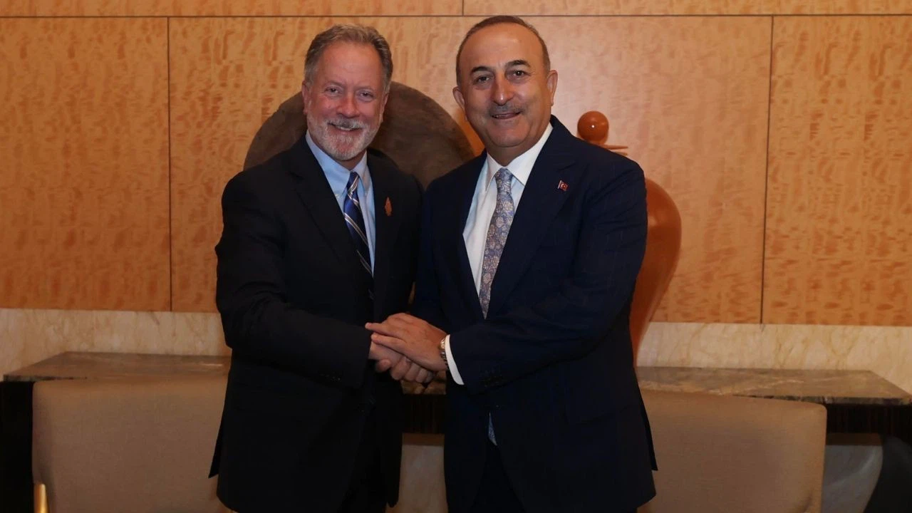 Bakan Çavuşoğlu, G20 kapsamında ikili görüşmeler yaptı