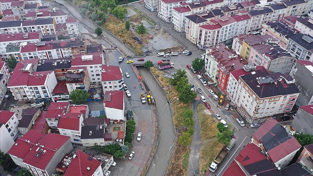 İstanbul'da yağışlardan evleri zarar görenlere 3 bin lira destek