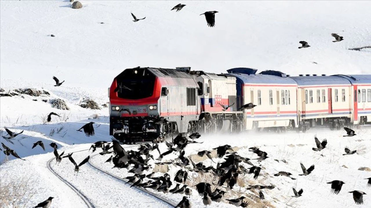 Doğu Ekspresi 6 ayda 215 bin yolcuyu ağırladı