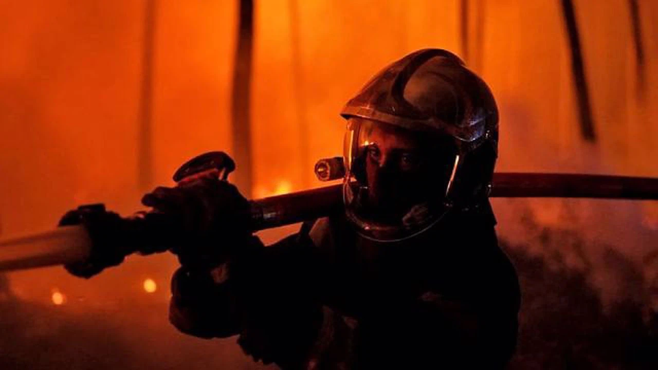 İngiltere'de yangınlar geçen yıla oranla 3 katına çıktı!