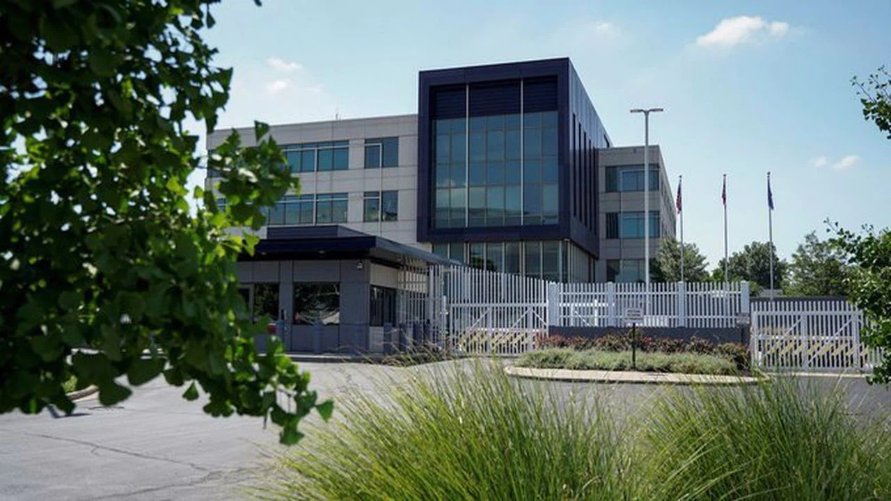 ABD'de FBI ofisine girmeye çalışan saldırgan öldürüldü